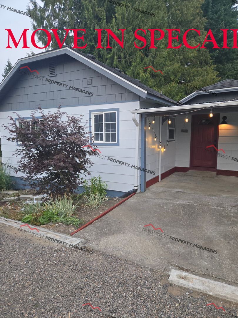 Silver Creek House: 2994 US Hwy 12