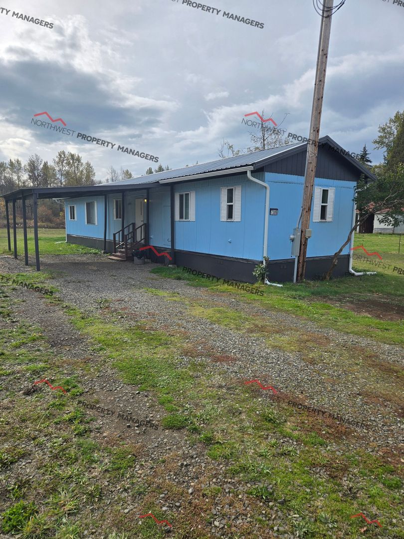 Onalaska House: 738 B Gish Rd