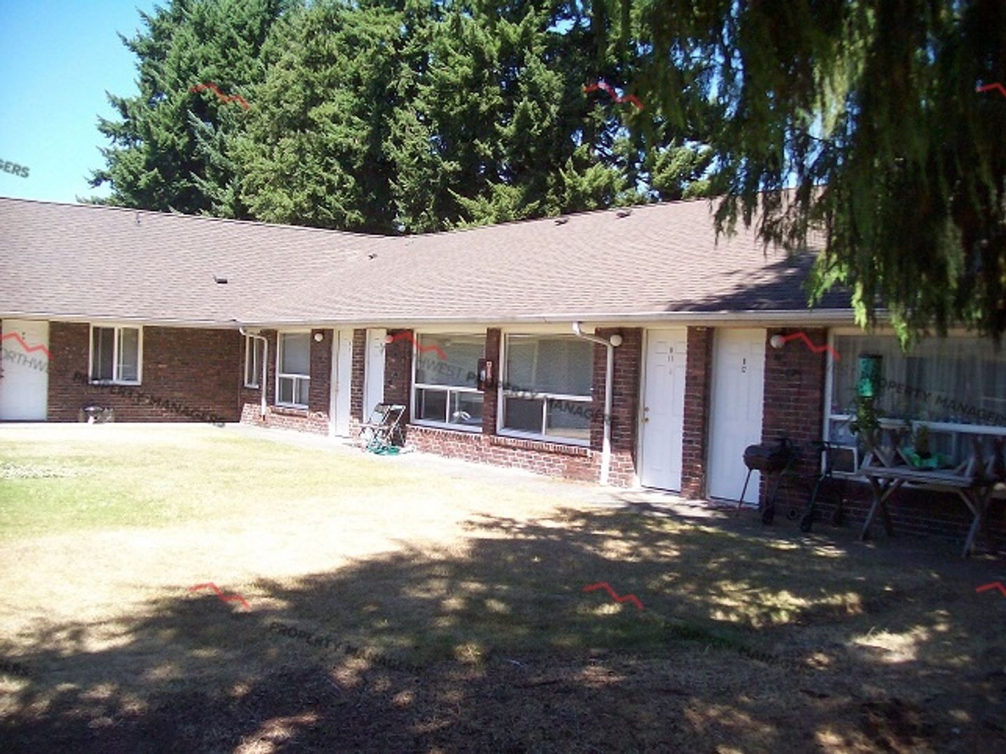 Lakewood Apartment: 6135 Steilacoom Blvd.,&