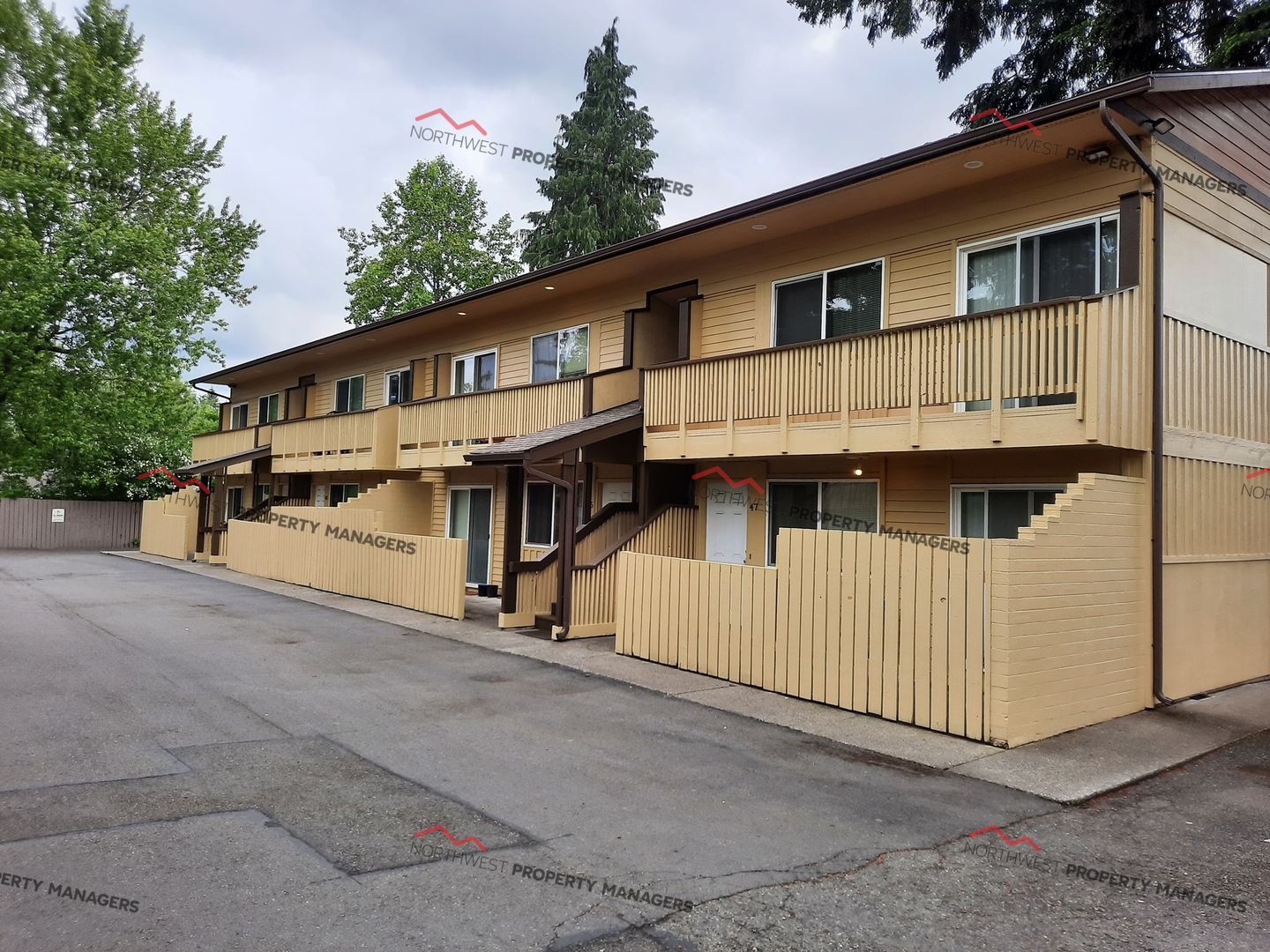 Lacey Apartment: 1615 Judd St. SE