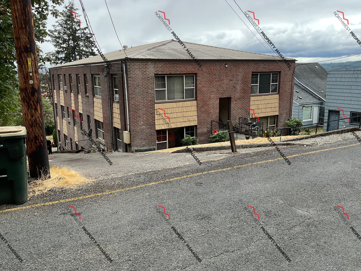 Chehalis Apartment: 444 NE Adams Ave