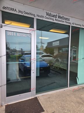STATUS: AVAILABLE | T22 #102 | Commercial Opportunity