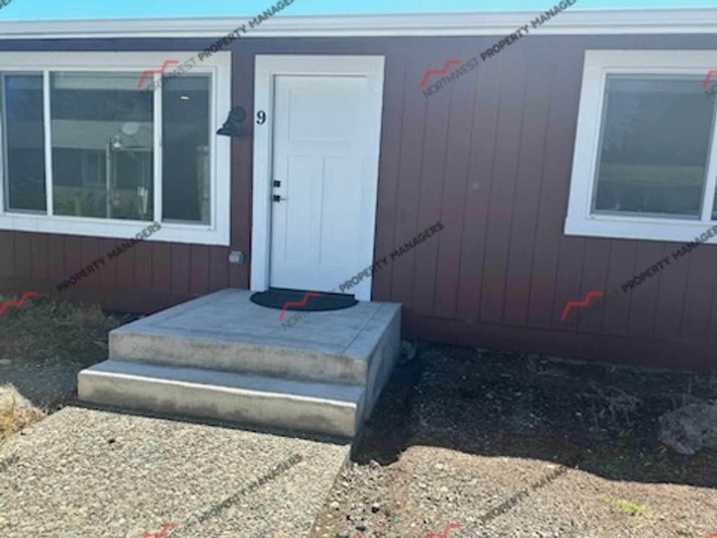 Centralia Apartment: 2803 Borst Ave