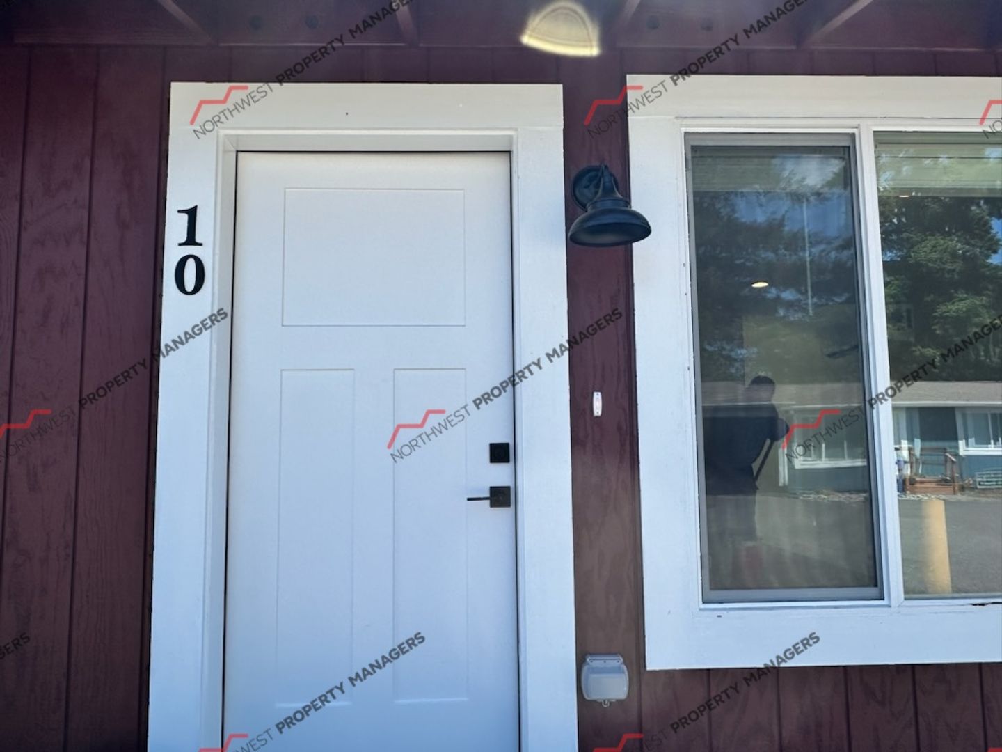 Centralia Apartment: 2803 Borst Ave