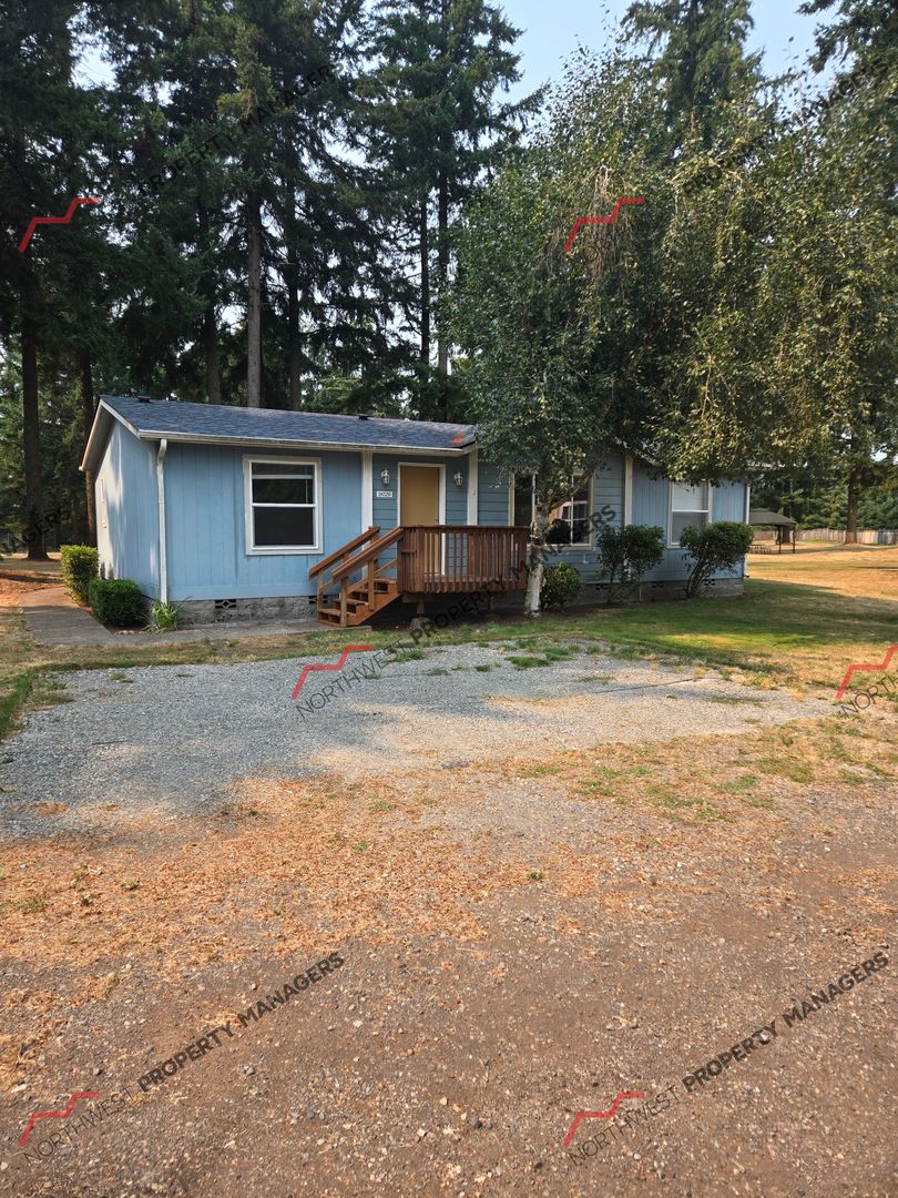 Rochester Apartment: 18525 Old Hwy 99 1-9