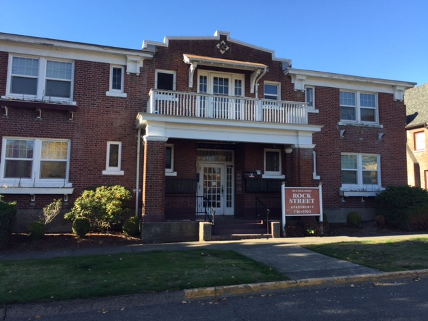Centralia Apartment: 509 N Rock St.