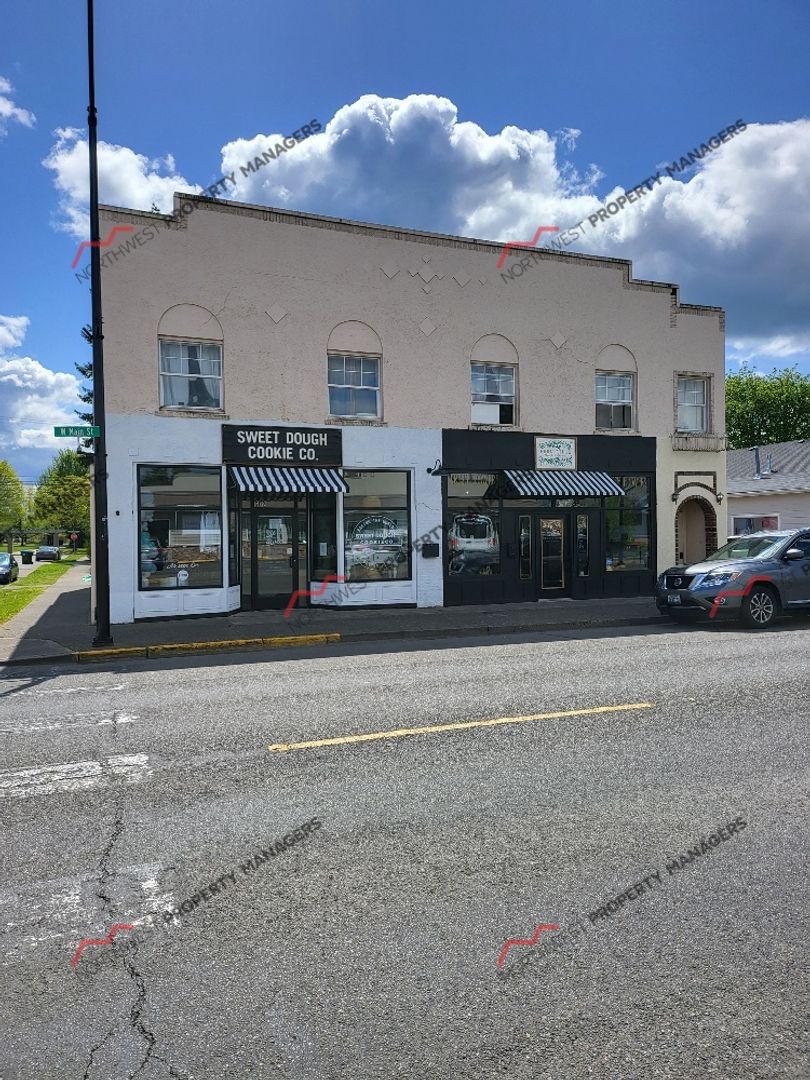 Centralia Apartment: 606 W Main St