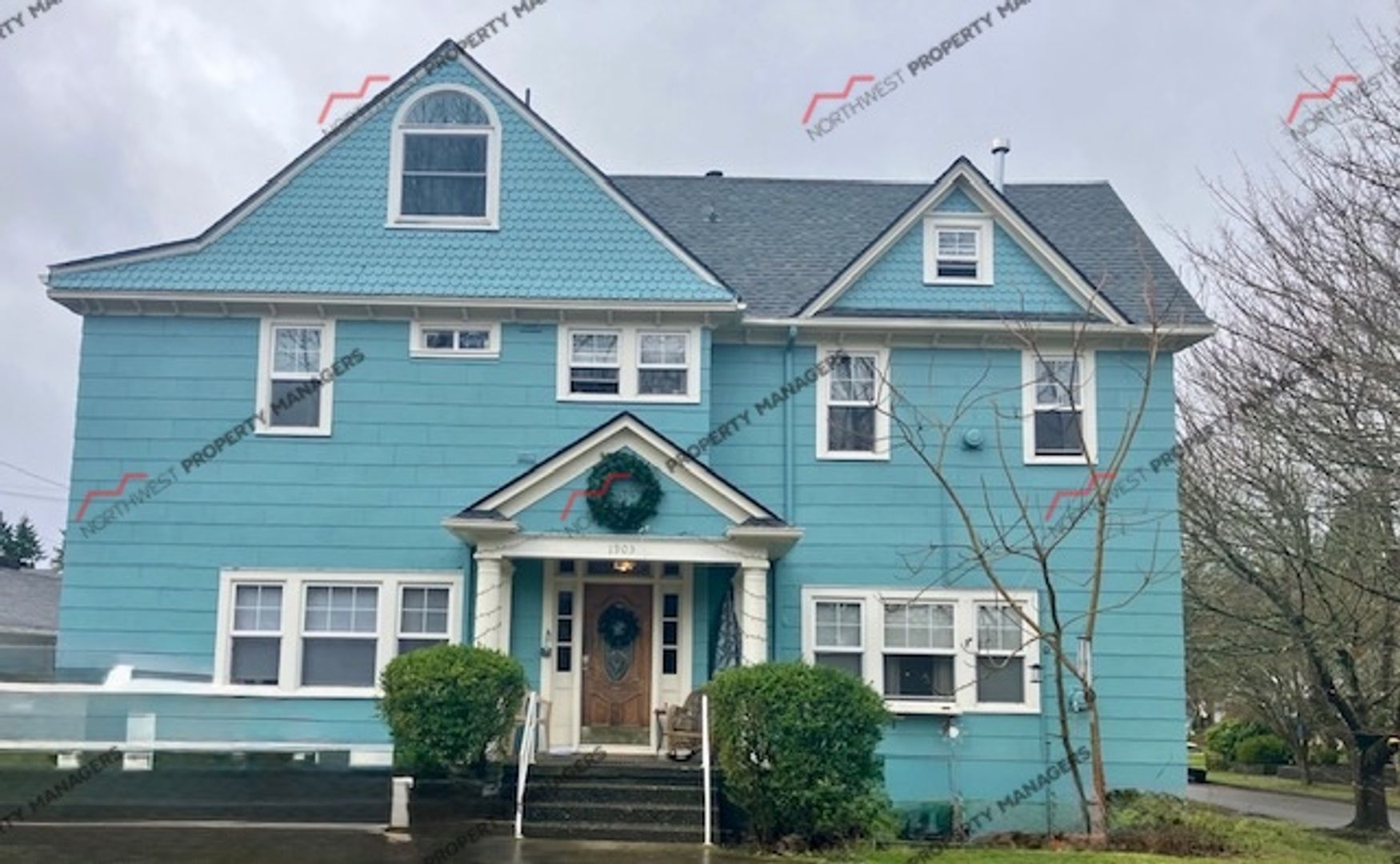 Olympia Apartment: 1903 Capitol Way