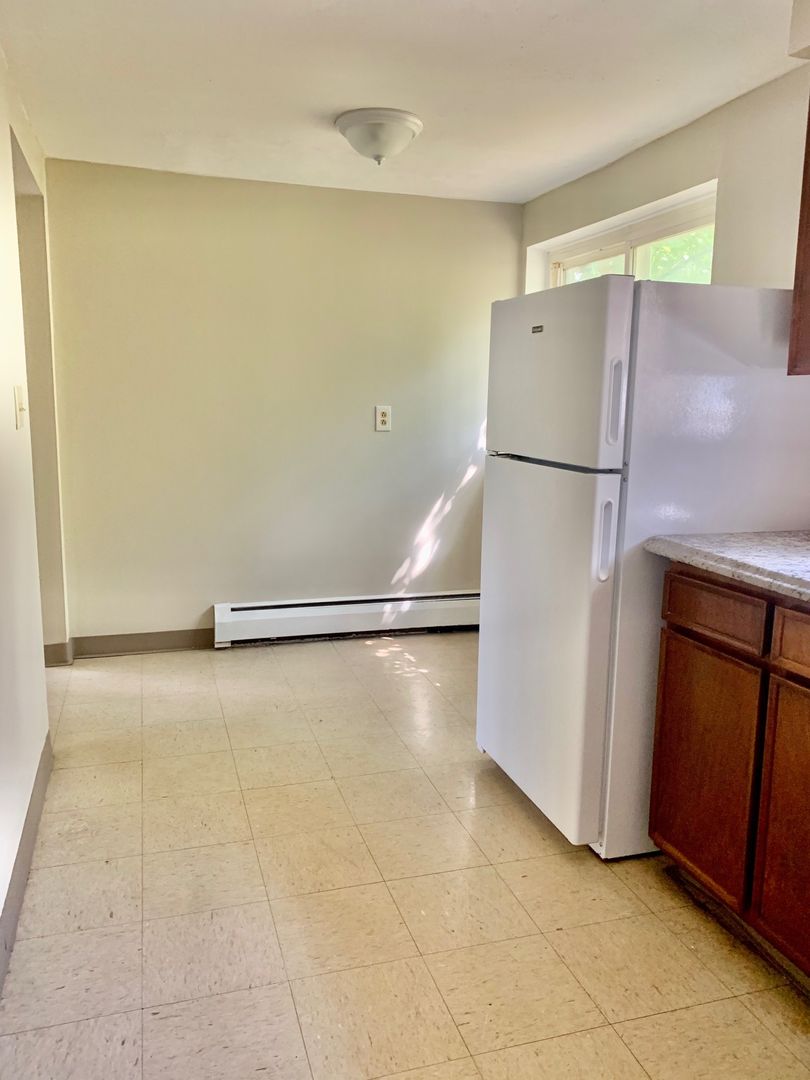 Syracuse Apartment: 1843 Butternut St