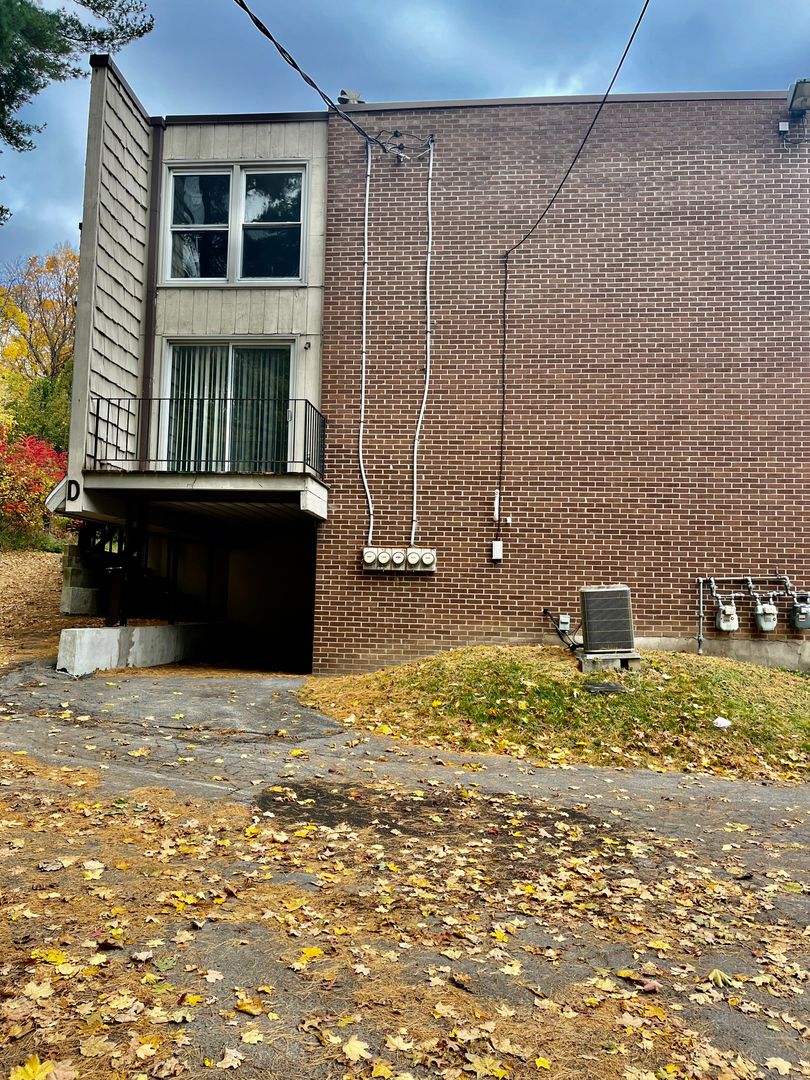 4915 W Genesee St 9 of 12
