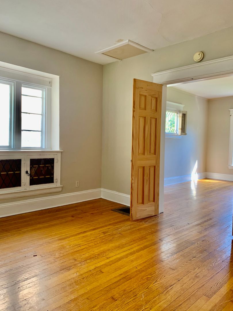 Syracuse Apartment: 922 Westcott St