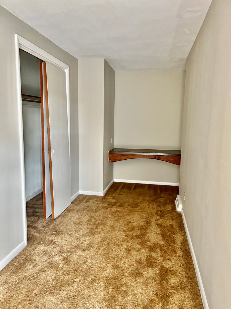 4915 W Genesee St 10 of 12