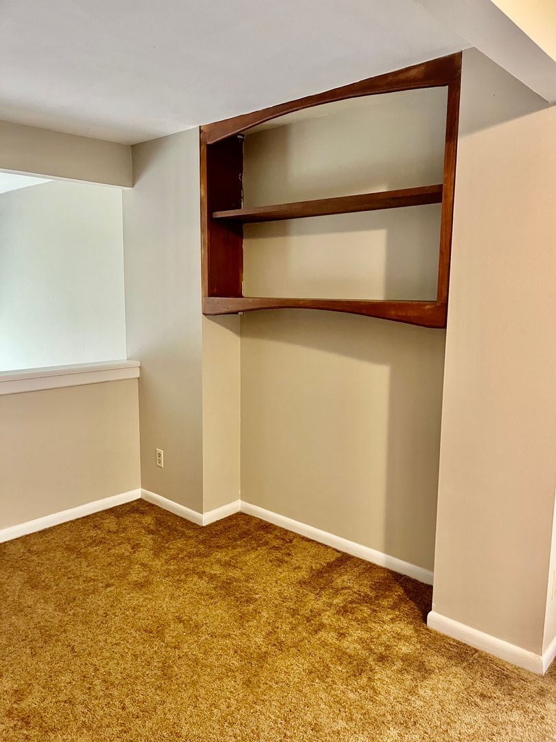 4915 W Genesee St 6 of 12