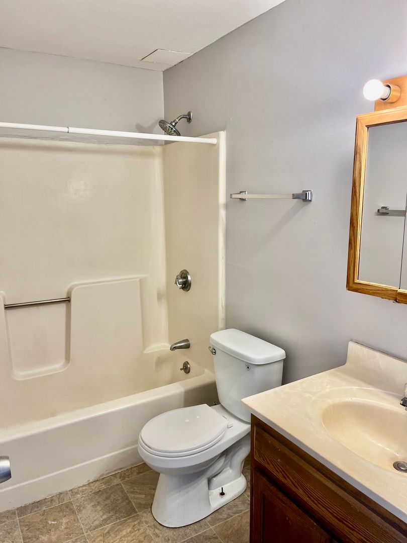 Liverpool Apartment: 212 Old Liverpool Rd