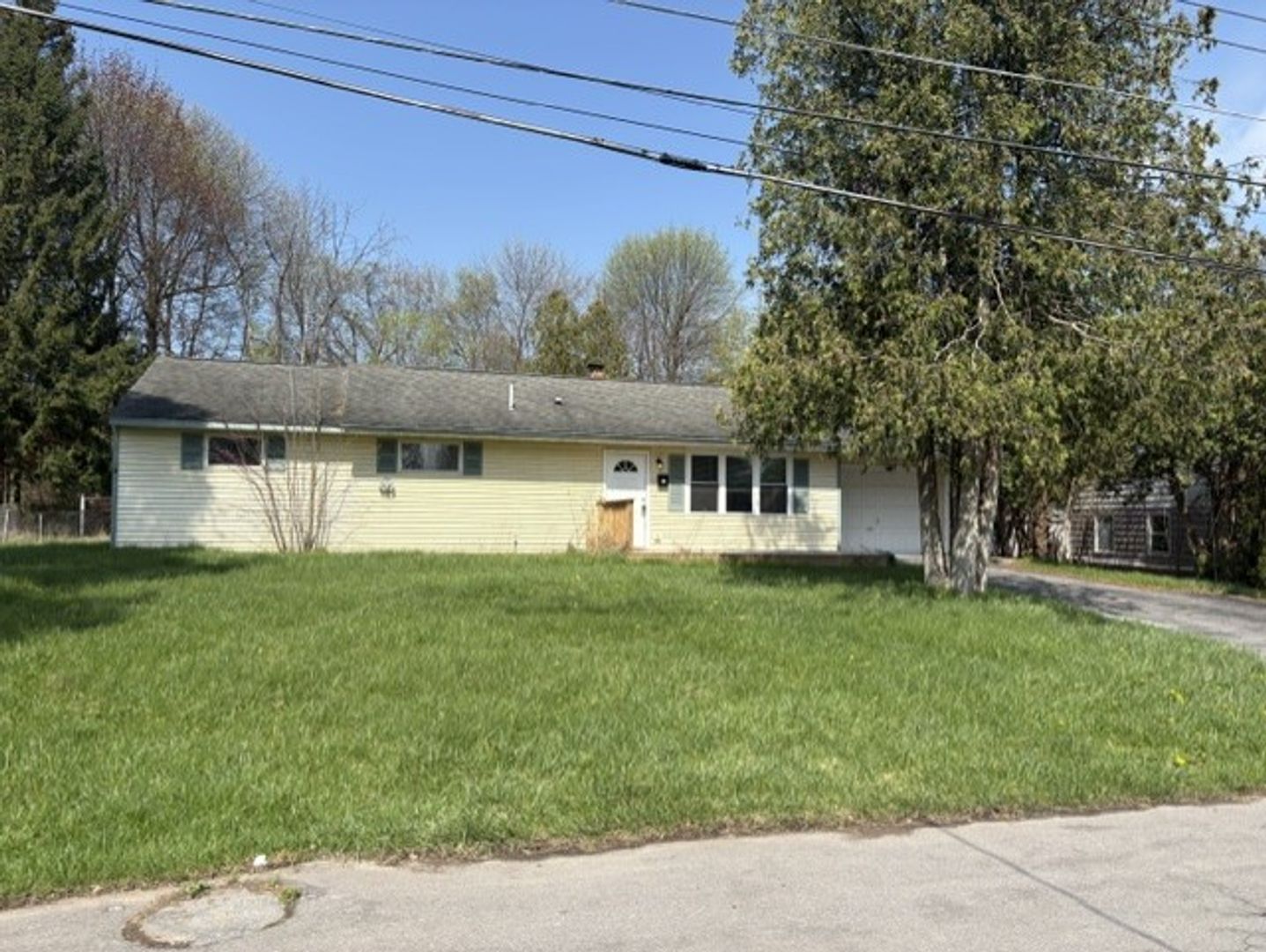 Syracuse House: 27 Wexford Rd