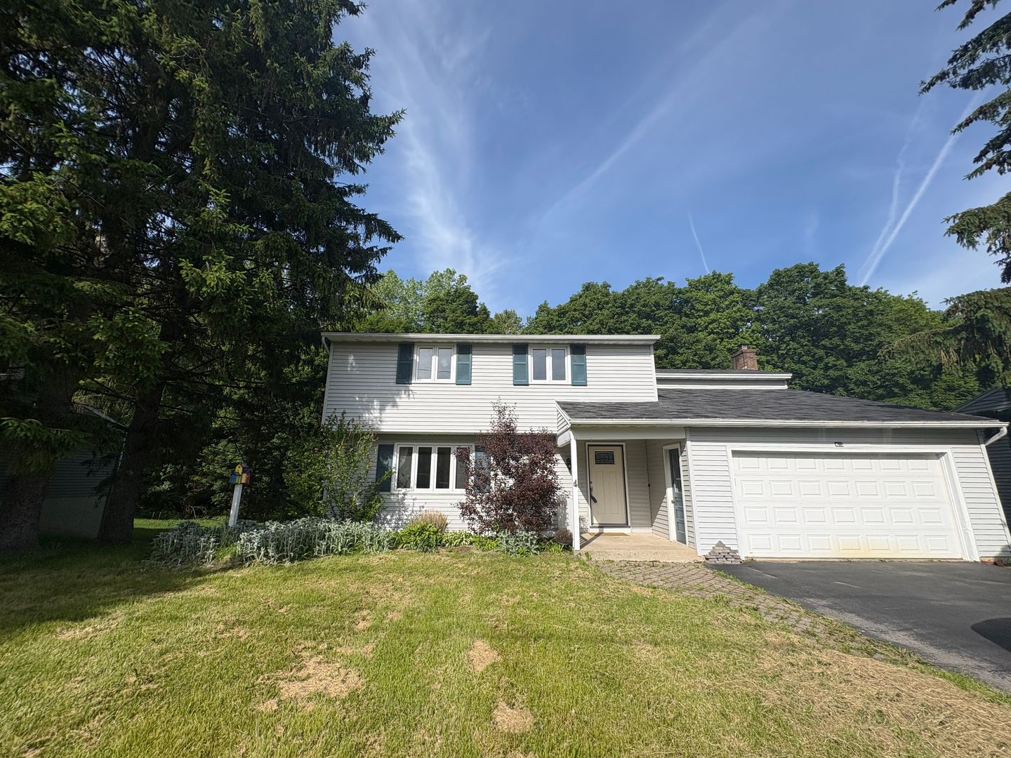Jamesville House: 5250 Longridge Rd