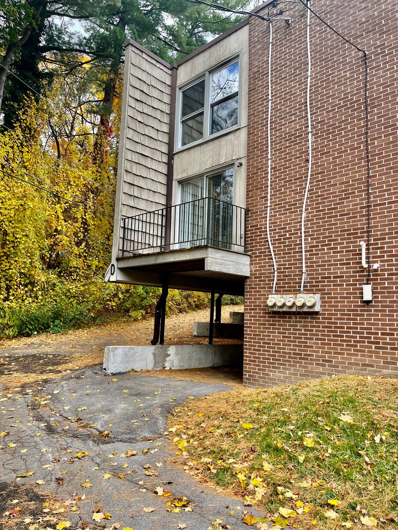 4915 W Genesee St 3 of 12