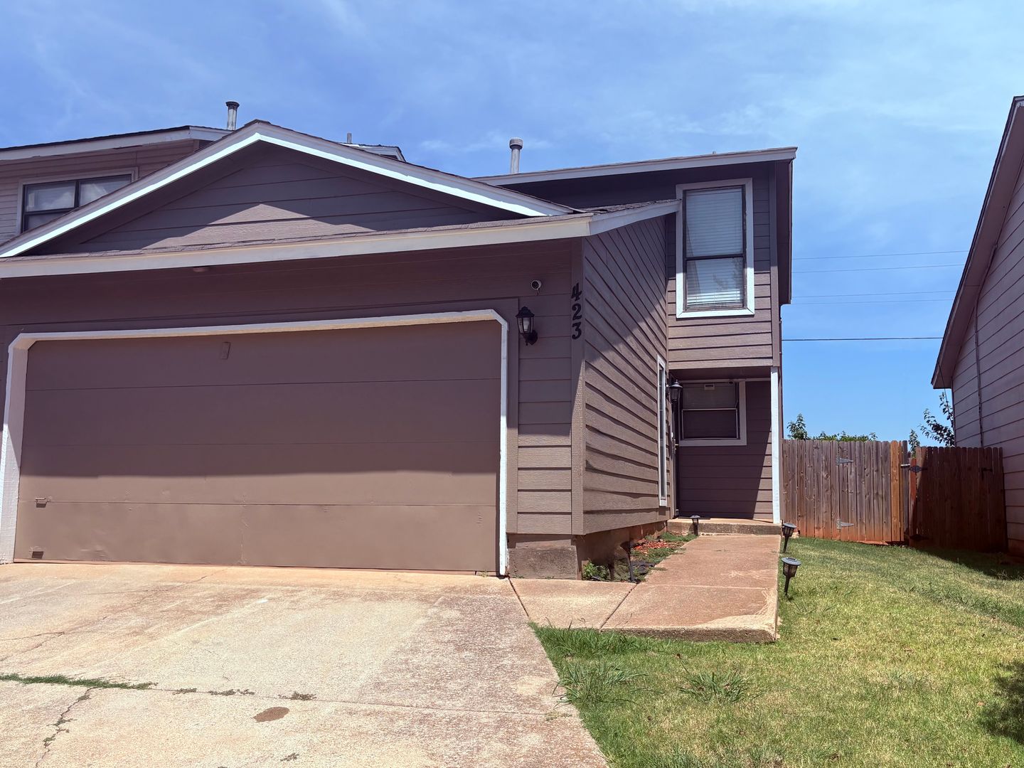 Oklahoma City Townhome: 423 N.E. 115th St.