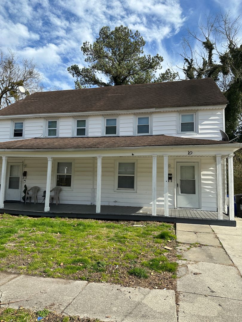 Portsmouth House: 10 Decatur Street