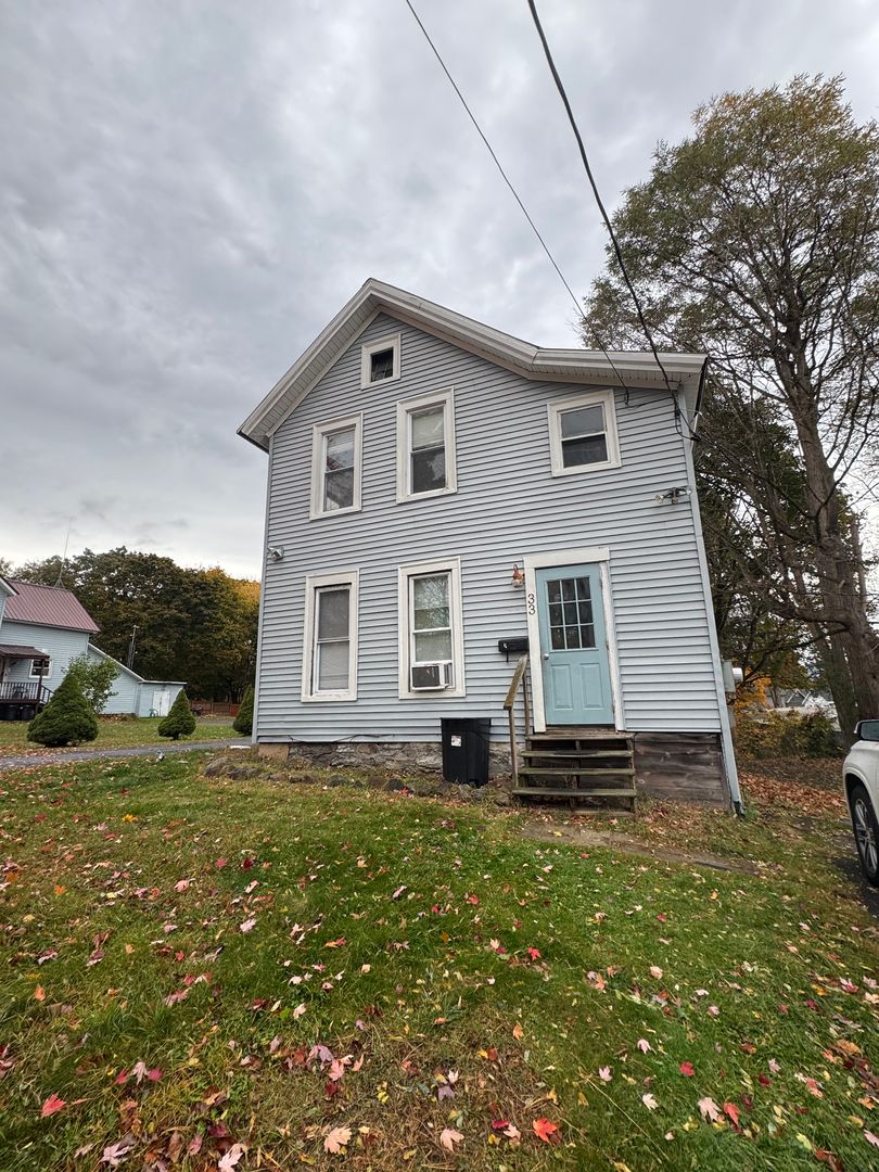 W. Carthage Apartment: 33 Champion St