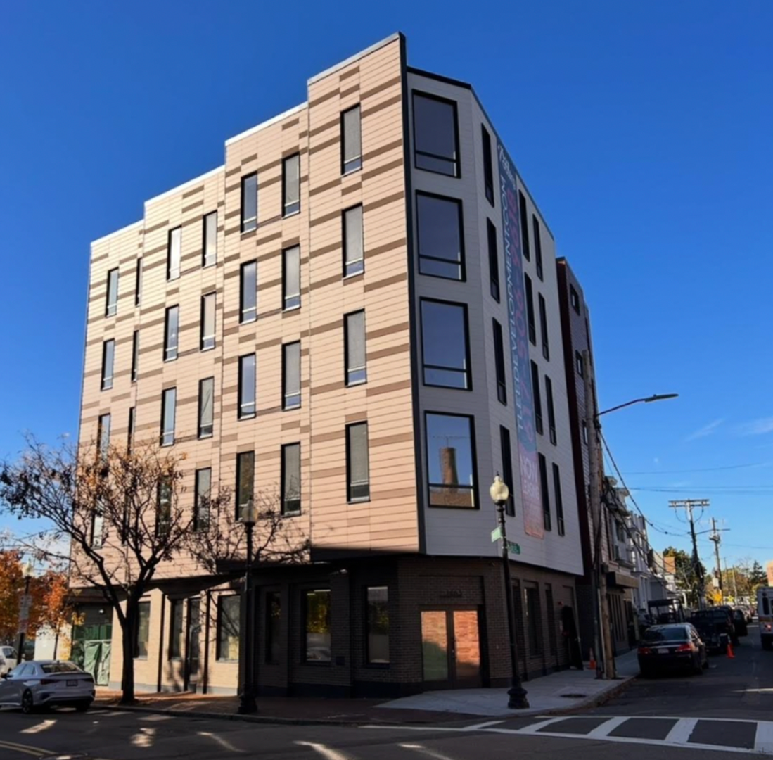 Dorchester Apartment: 1463 Dorchester Ave