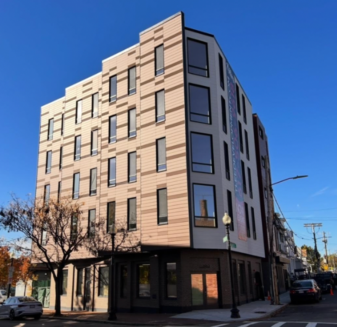 Dorchester Apartment: 1463 Dorchester Ave