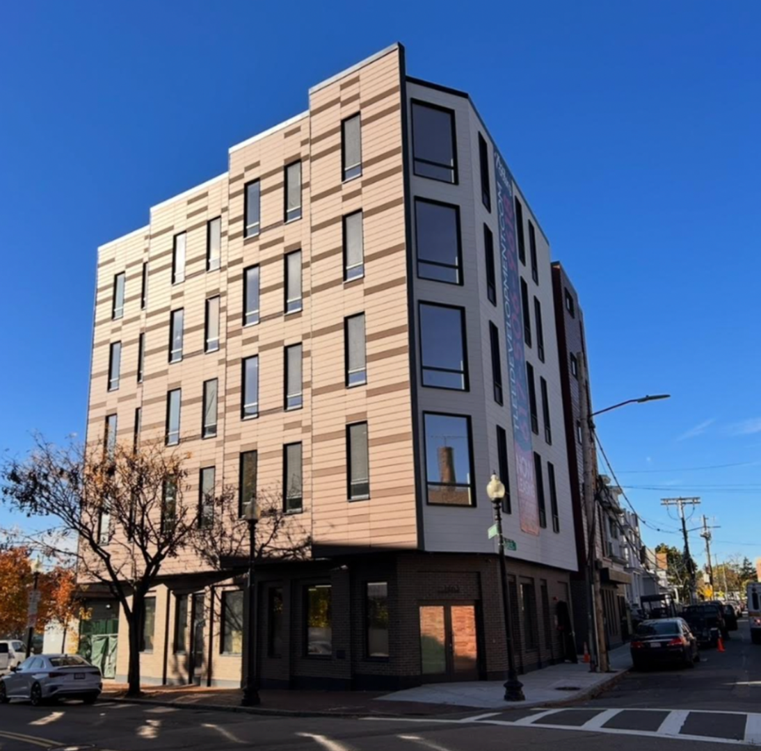 Dorchester Apartment: 1463 Dorchester Ave