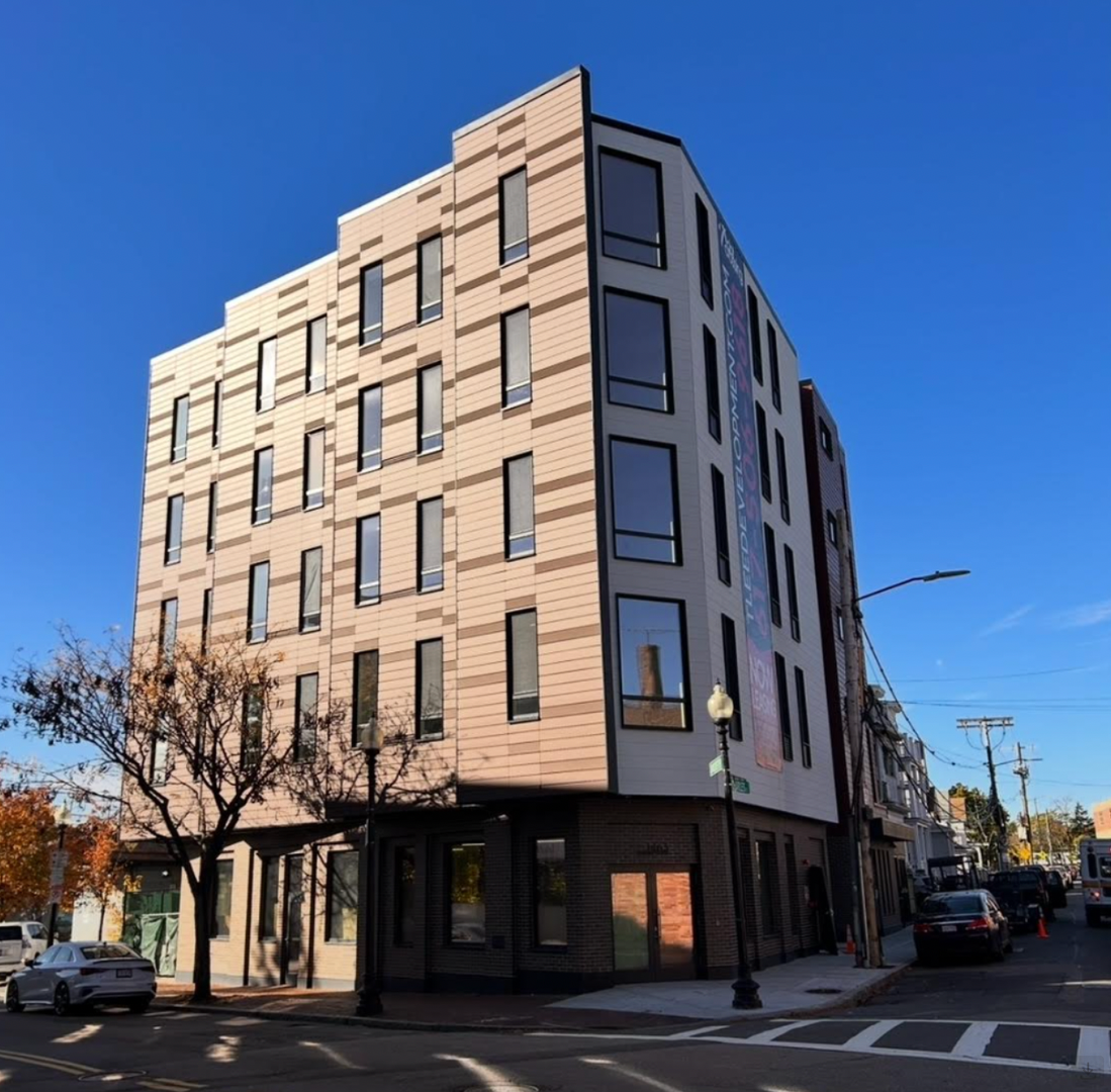 Dorchester Apartment: 1463 Dorchester Ave