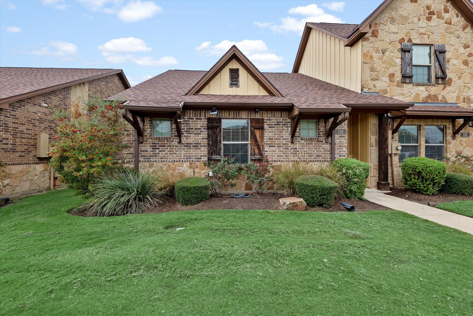 College Station Townhome: 130 Knox Drive