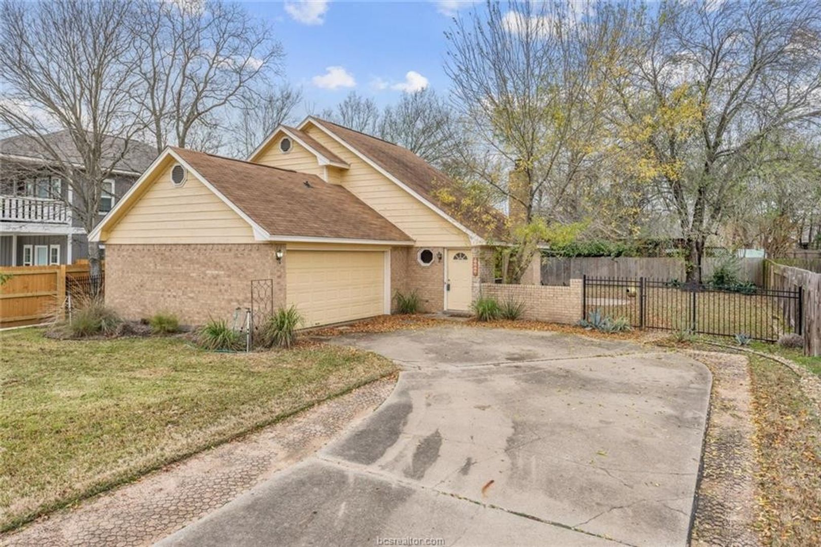 College Station House: 1203 Hardwood Lane