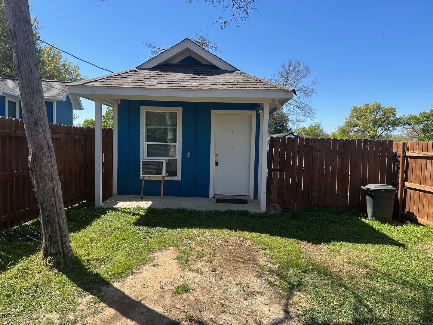 Bryan House: 6031 Mount Hope