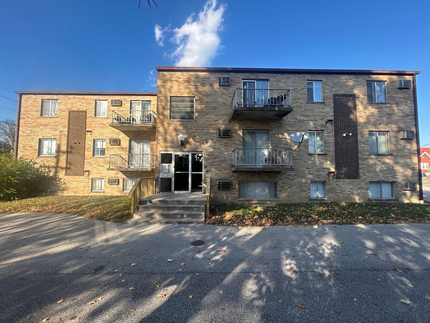 Cincinnati Apartment: 830 Nebraska Ave