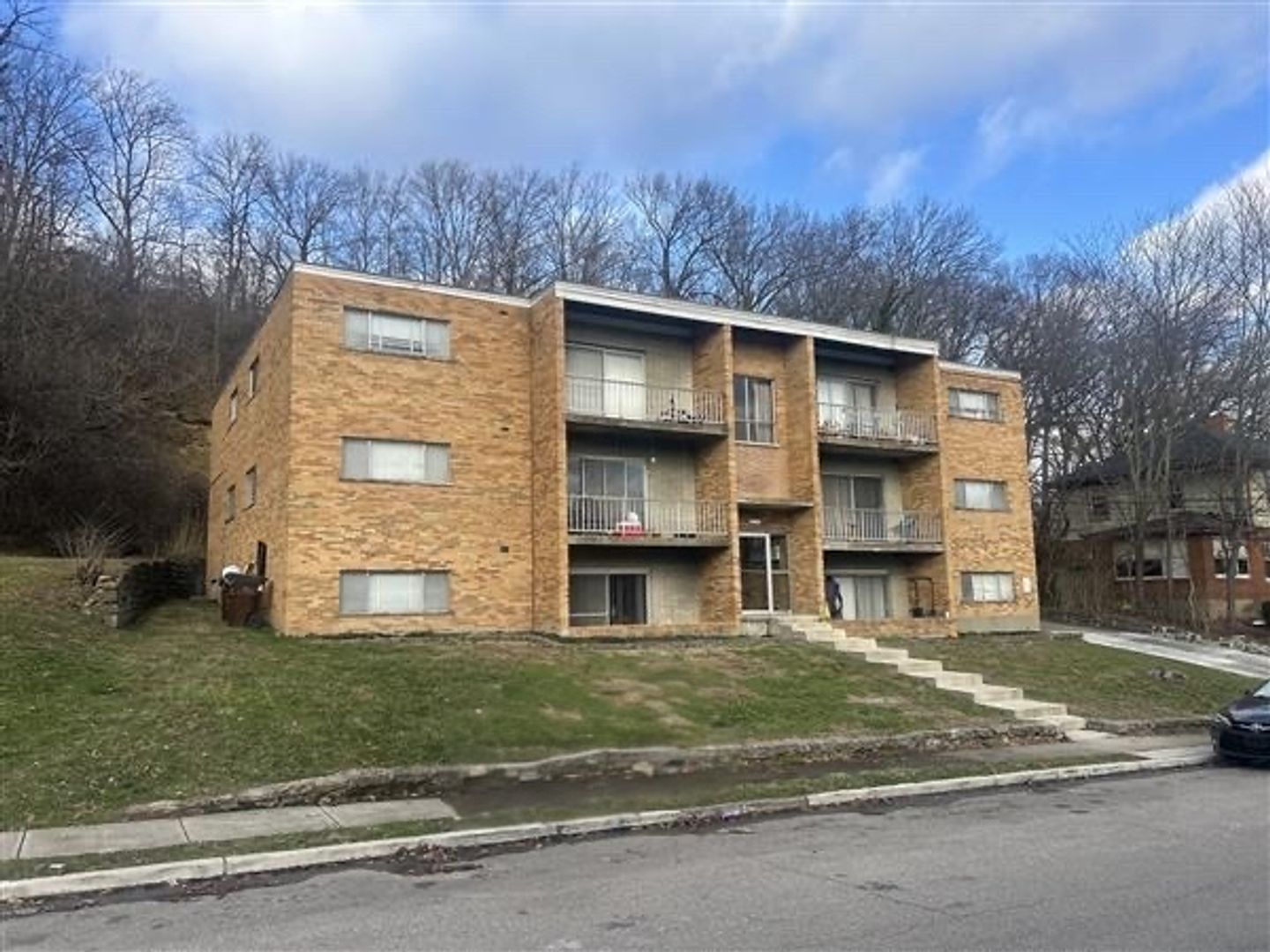 Cincinnati Apartment: 1572 Glen Parker Ave