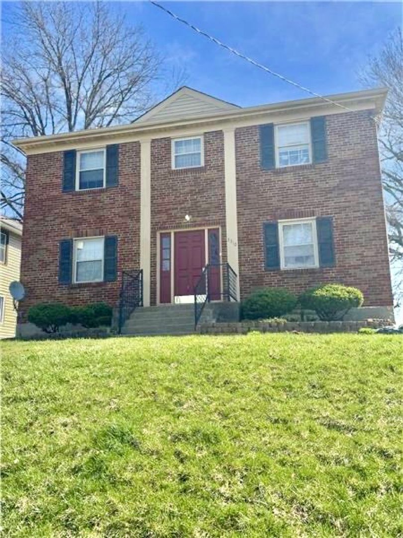 Cincinnati Apartment: 3310 Stanhope Ave