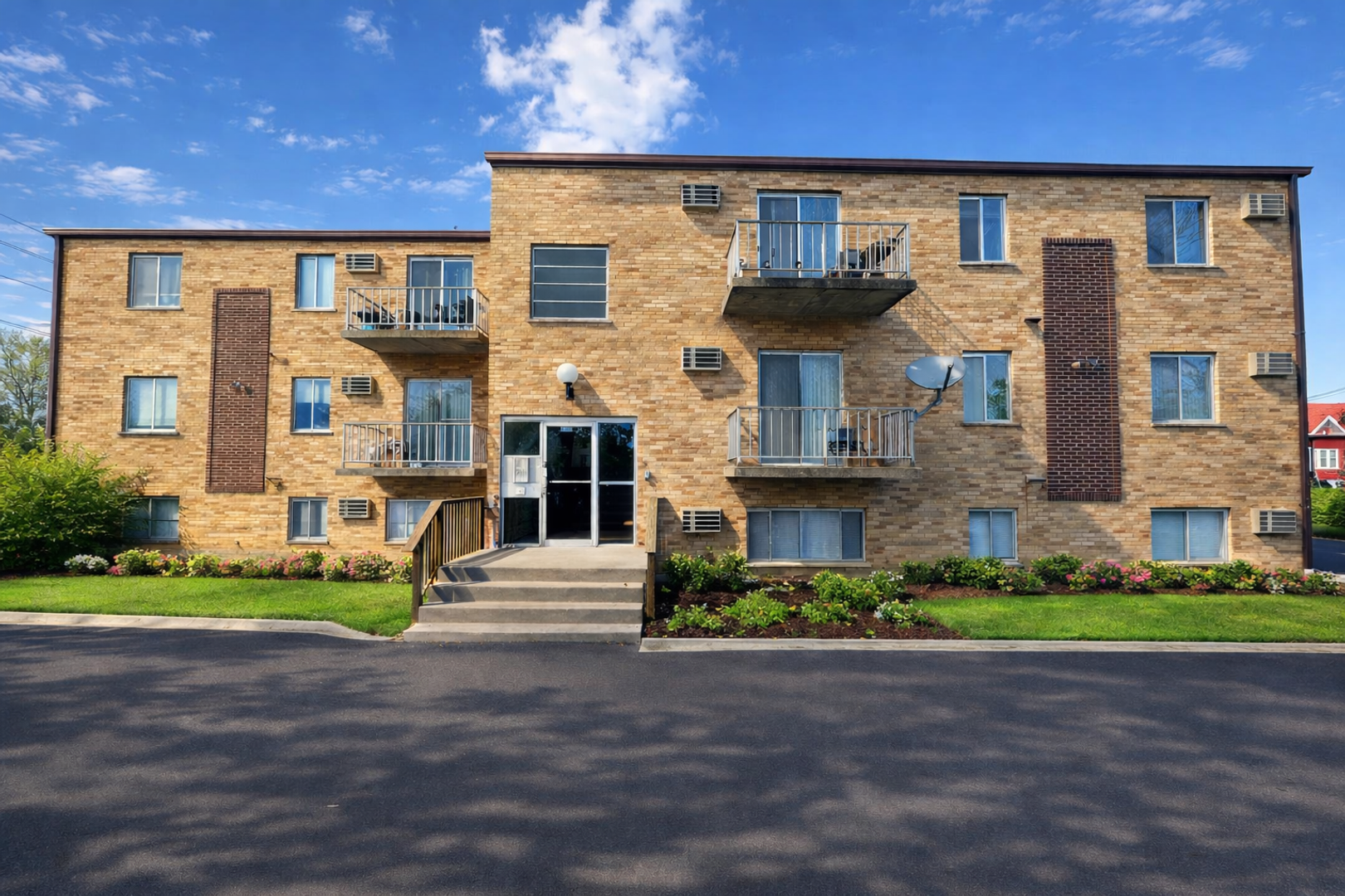 Cincinnati Apartment: 830 Nebraska Ave