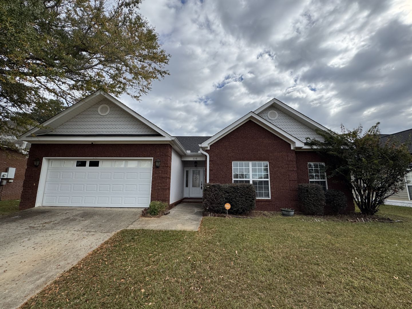 Enterprise House: 106 Belvedere Lane