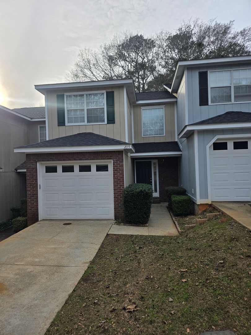 Enterprise Apartment: 203 Woodrun Drive