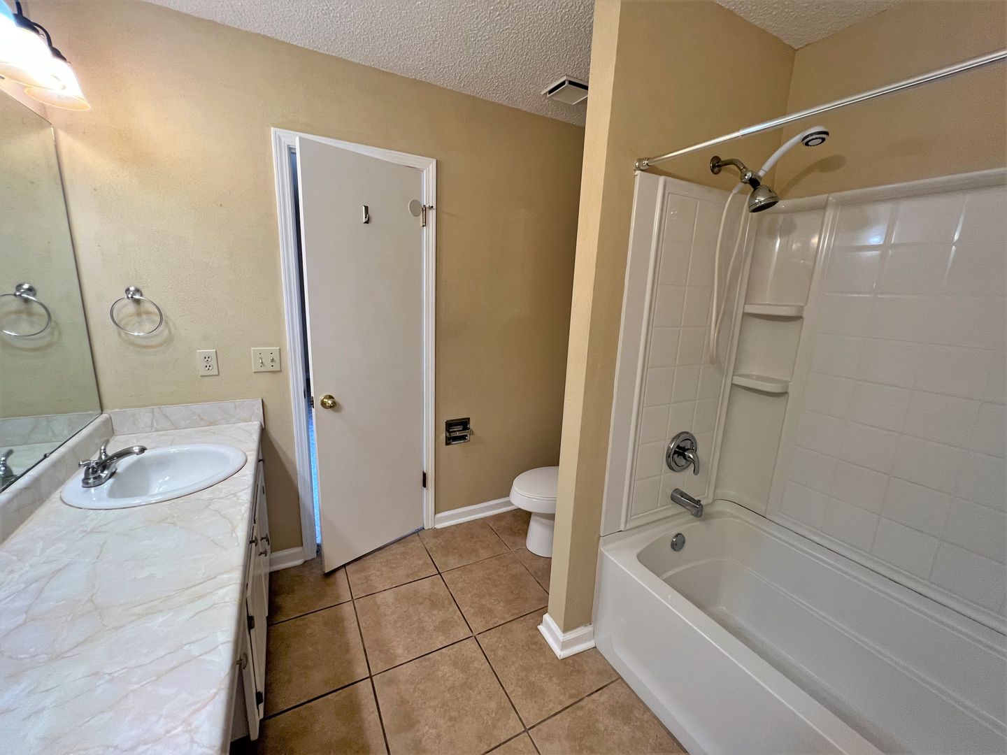 108 Caldwell Court, Daleville, AL 36322