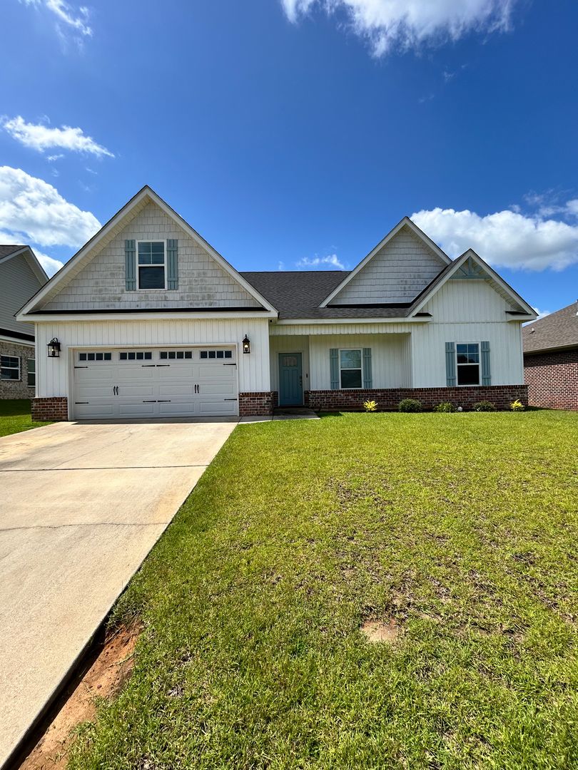 Enterprise House: 410 Thornbird Loop