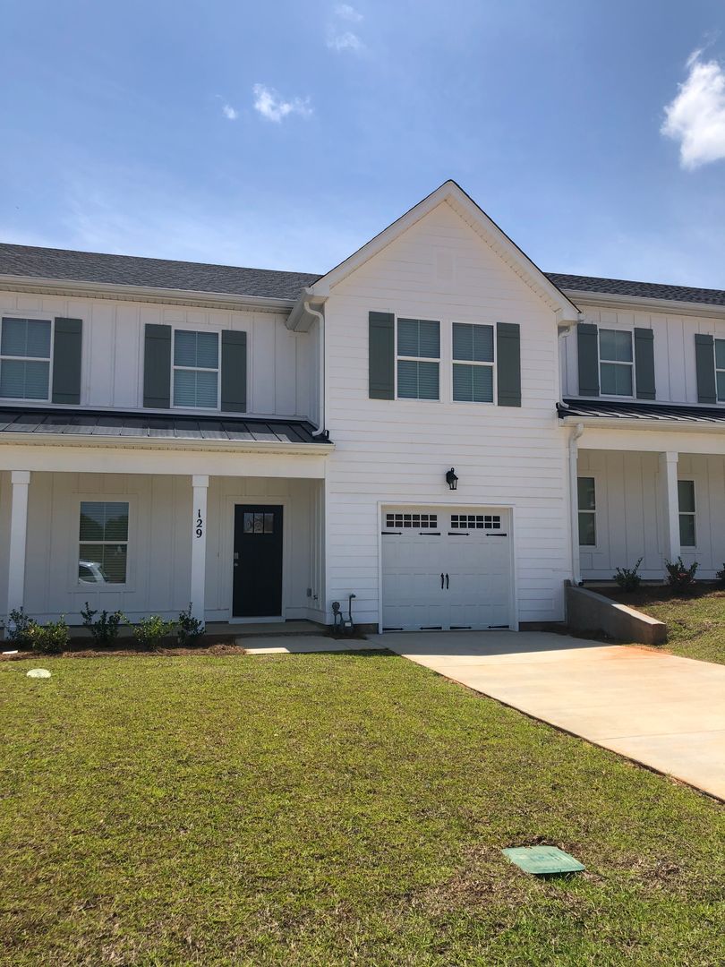 Enterprise Apartment: 129 Hunters Hill Way