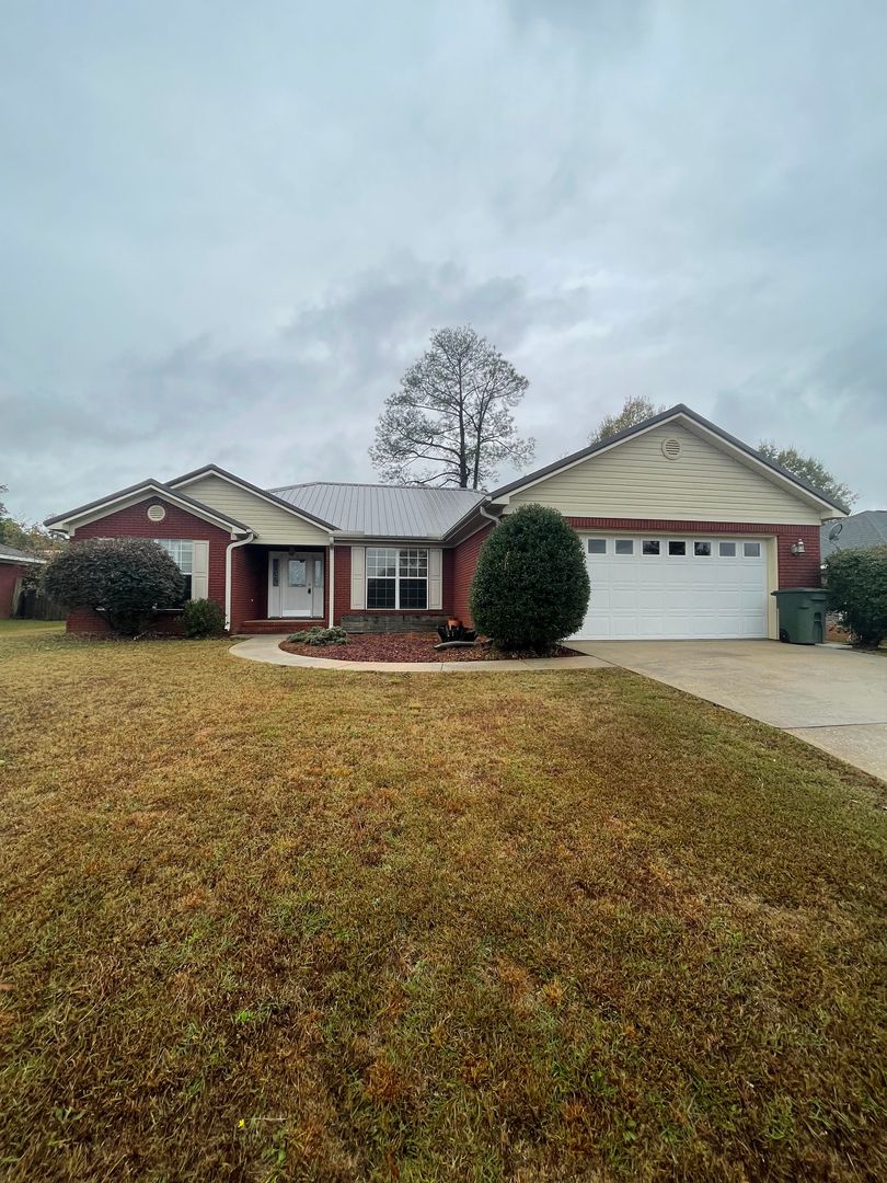 Enterprise House: 114 Sioux Street