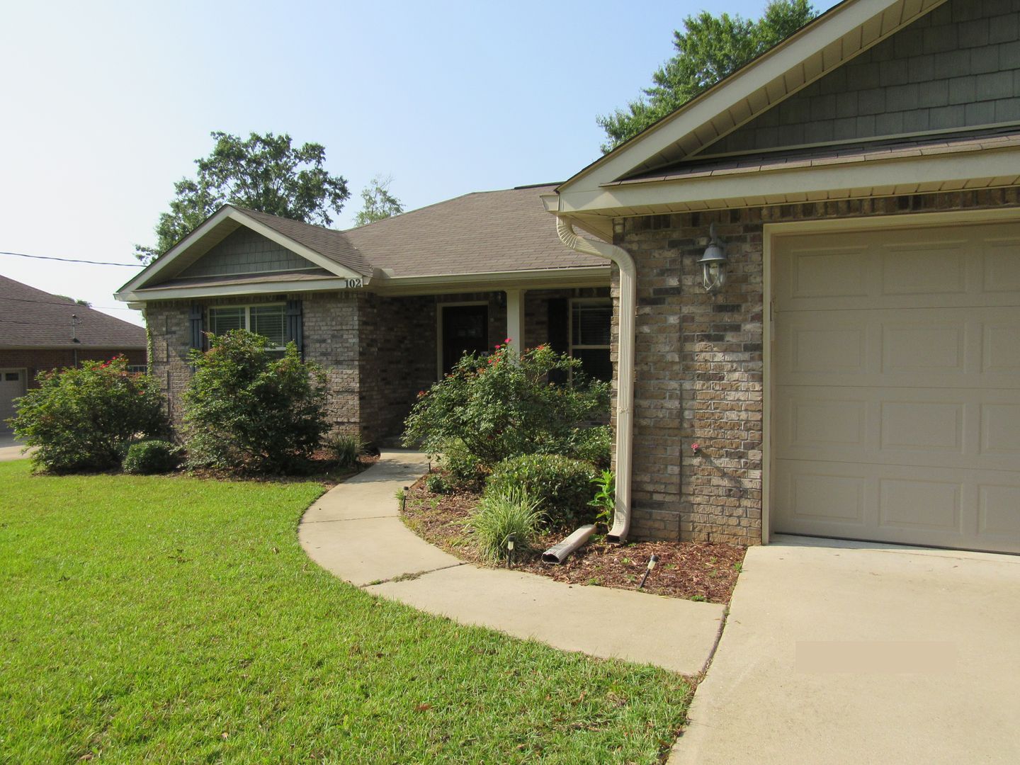 Enterprise House: 102 Oliver Drive