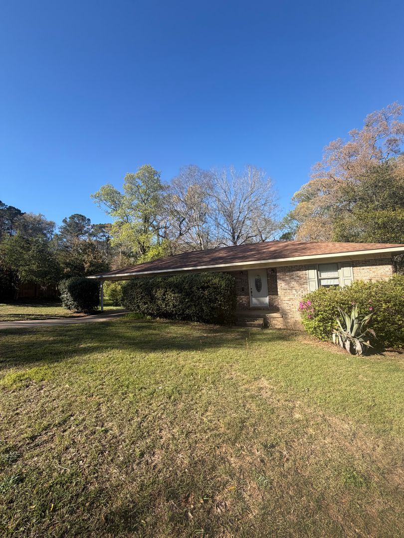 Enterprise House: 116 Scott Drive