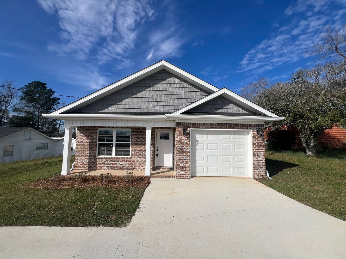 Enterprise House: 909 E Lee Street