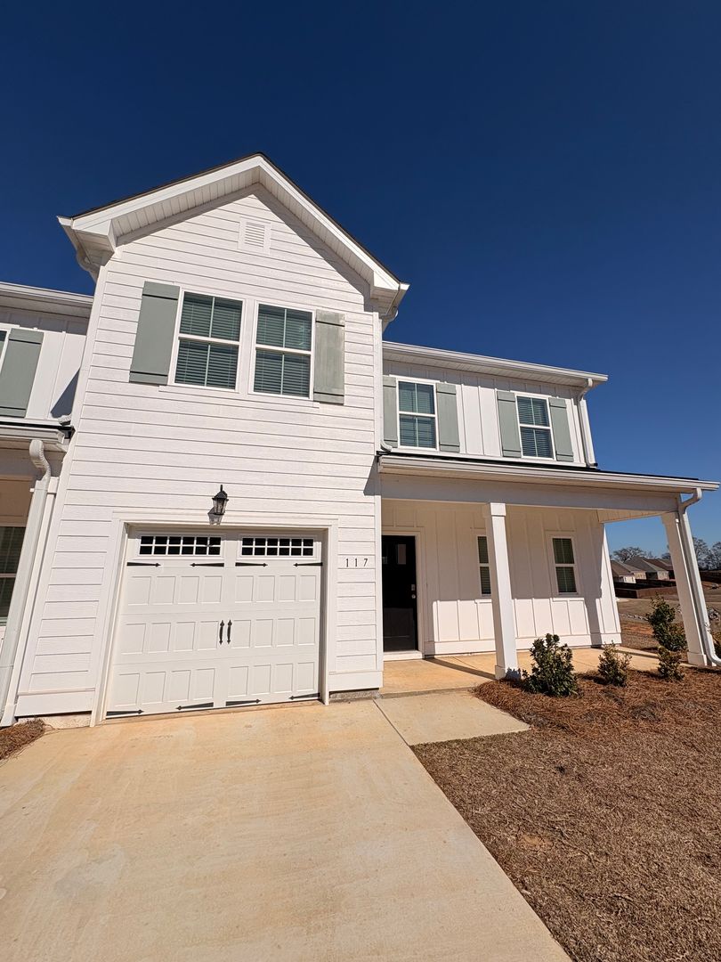 Enterprise Apartment: 117 Alva Court