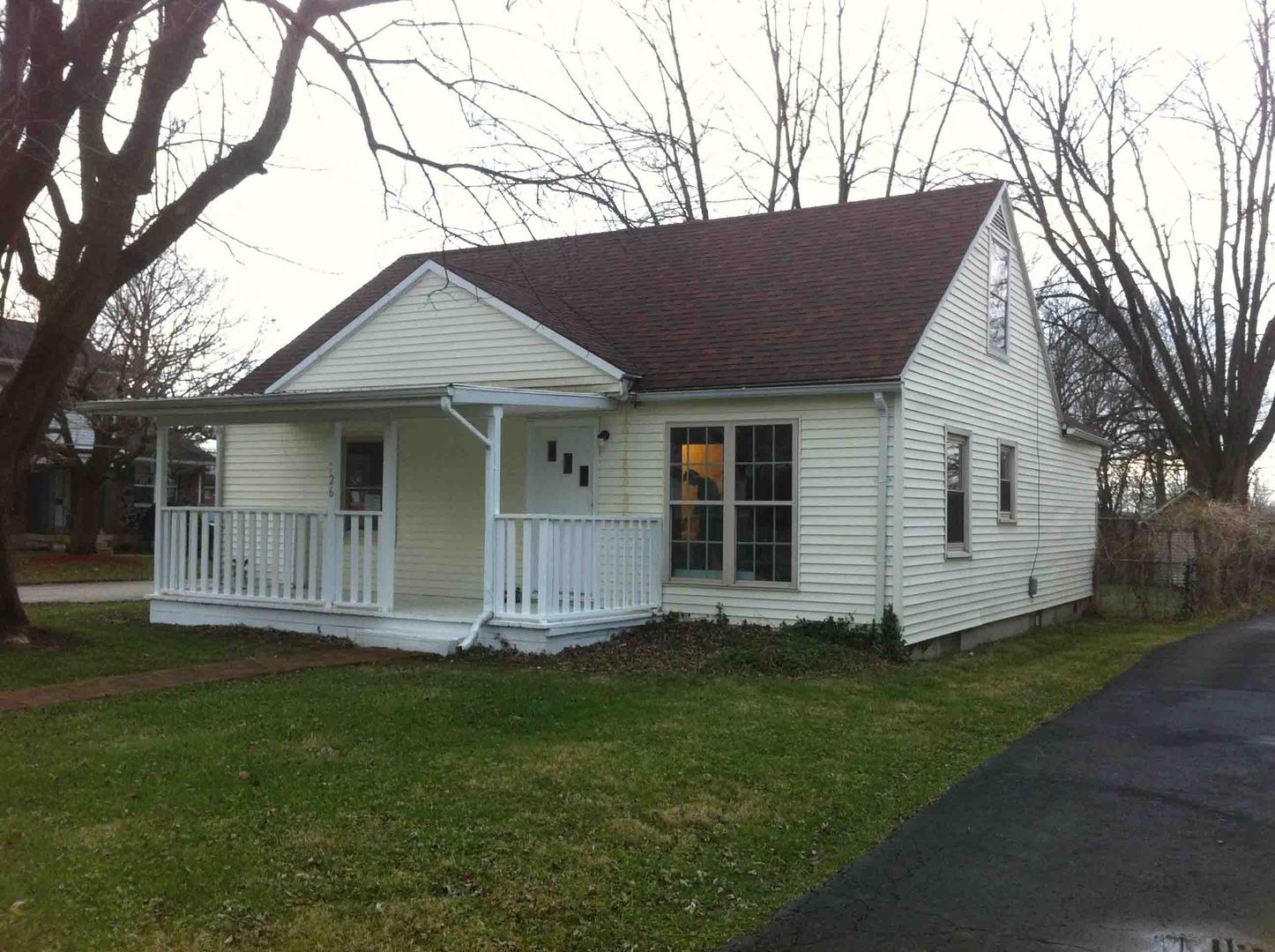 Riverside House: 726 Waldrun Ave