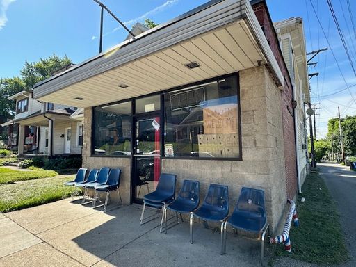 Great shop location, centrally located, easy access