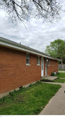2 Bed 1 Bath duplex (side by side), freshly refurbished, convenient to WPAFB, shopping – photo 1
