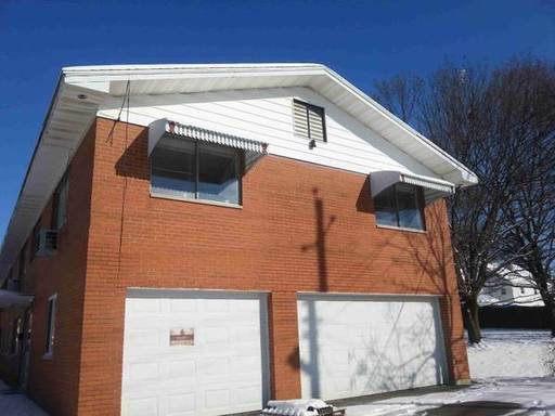 2 bed, 2 full bath with a laundry room! – photo 1
