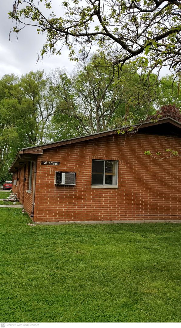 Fairborn Apartment: 21 W Parkwood Dr